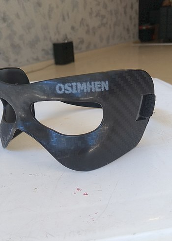 OSİMHEN GÖZLÜĞÜ