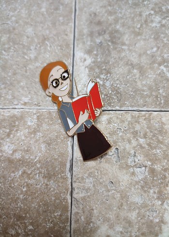 Kitap Okuyan öğretmen Broş - Görsel 2