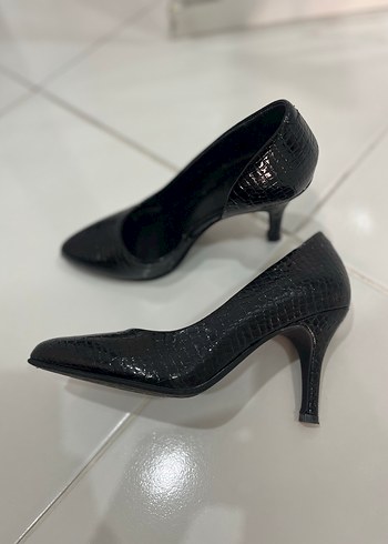 37 Beden siyah Renk Siyah Yılan Derisi Desenli Topuklu Stiletto