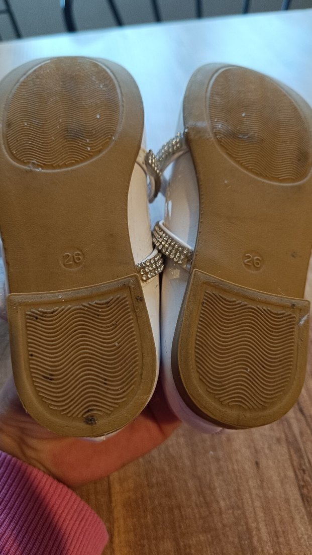 Kız Çocuk Beyaz Tokalı Babet - Görsel 3