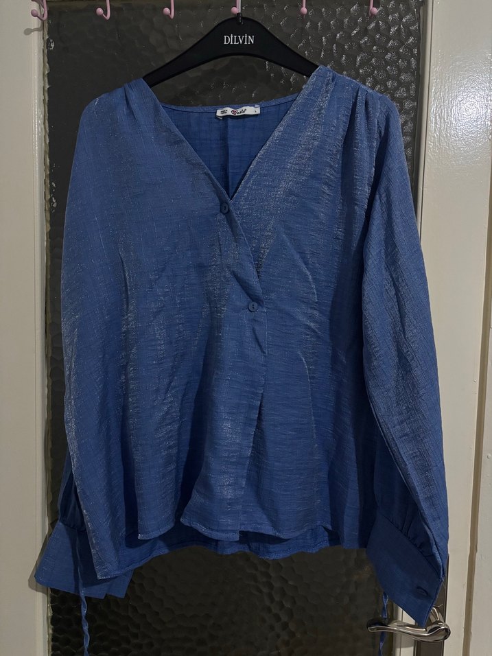 Mavi V Yaka Uzun Kollu Kadın Bluz - Görsel 3