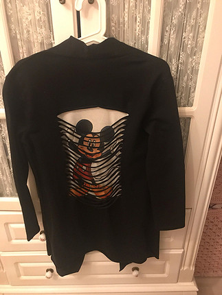 Arkası Mickey mouse detaylı ceket
