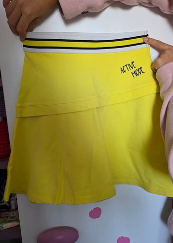 Sarı Mini Spor Etek Velcro Detaylı