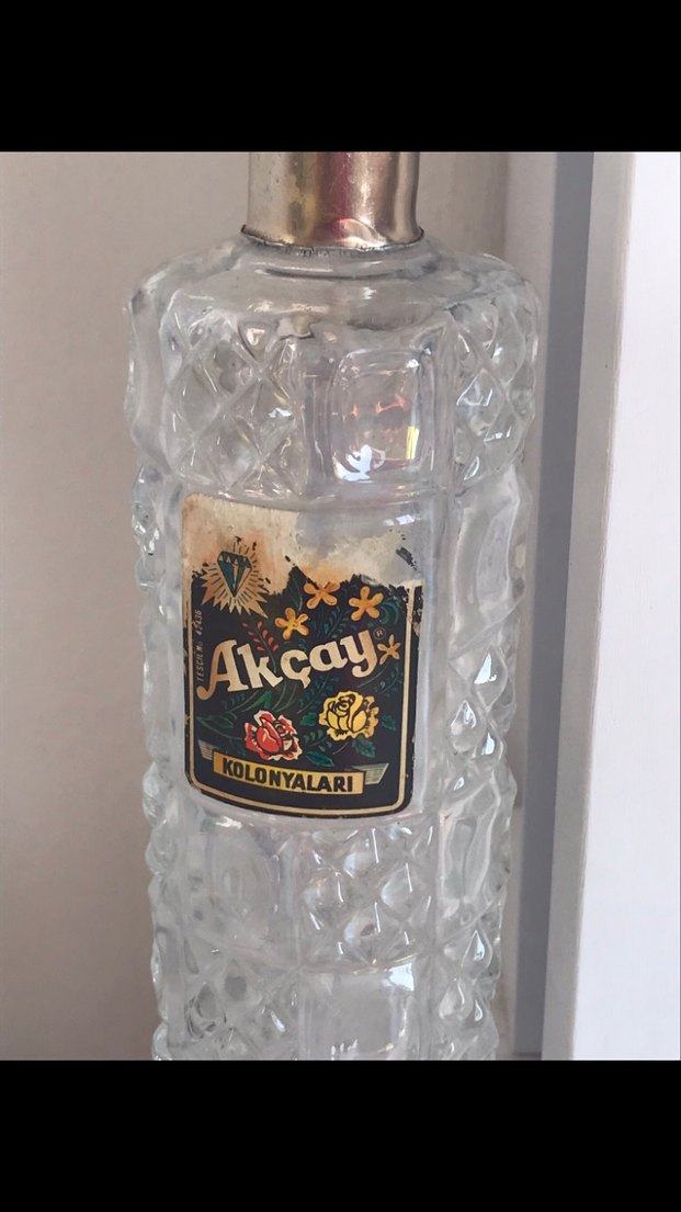 Akçay Kadın Kolonyası Şişesi antika 70  senelik iki şişe var - Görsel 2