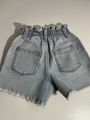 24-36 Ay Beden Zara markası kullanılmamış etiketli şort