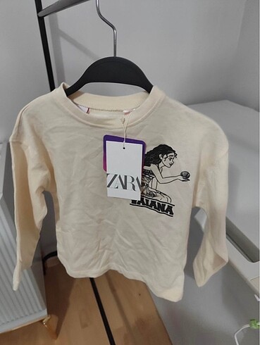 Zara çocuk tişört etiketli