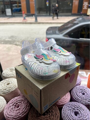 21 Beden beyaz Renk İgor unicorn sandalet