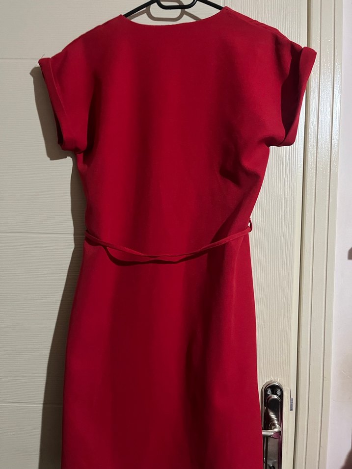 Kırmızı V Yaka Midi Kadın Elbise - Görsel 2