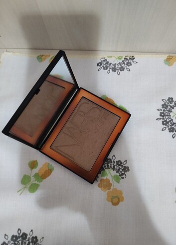  Beden Nars Bronzer pudra 