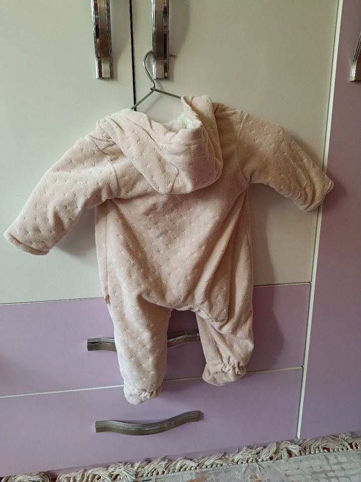 Kız Bebek Bej Kürklü Tulumu - Görsel 4