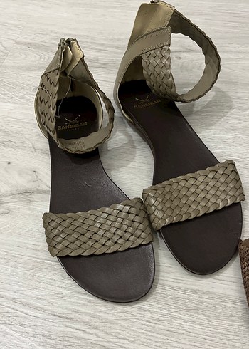 Bej Yılan Desenli Deri Dolgu Topuklu Sandalet - Görsel 3