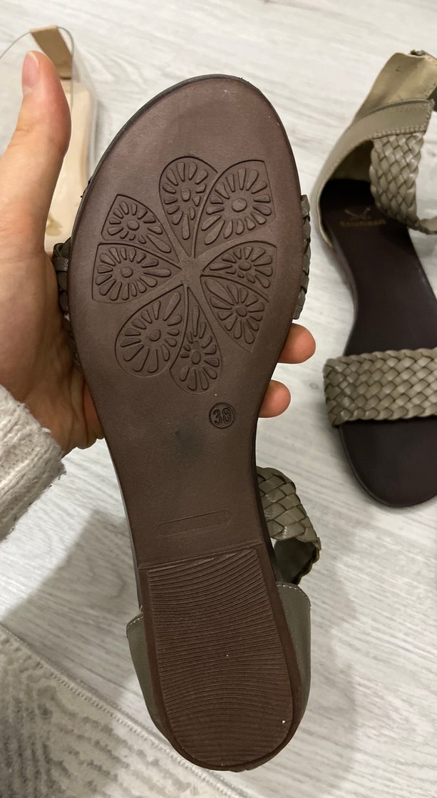 Bej Yılan Desenli Deri Dolgu Topuklu Sandalet - Görsel 4