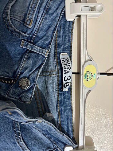 38 Beden yırtık dar pantolon