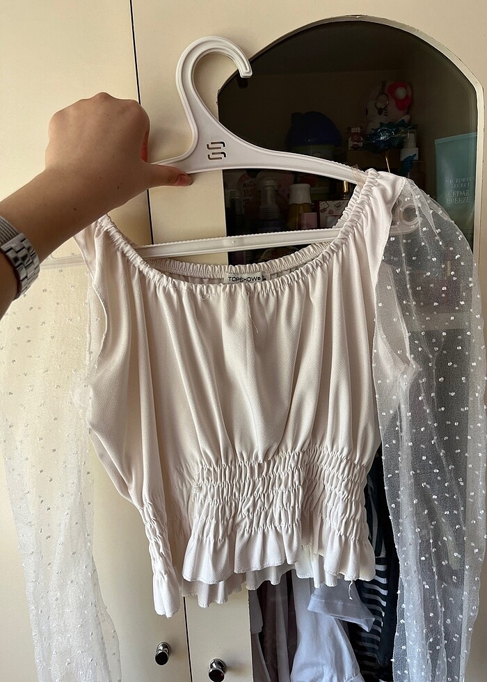 kolları tüllü bluz - Görsel 4