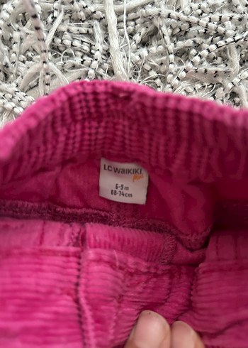 LC Waikiki Nakışlı Düğmeli Pembe Kız Şortu