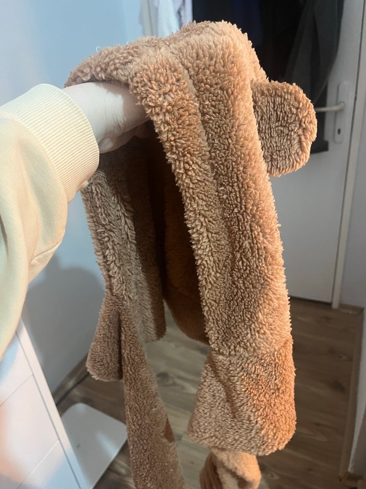 Kahverengi Kürk Kapüşonlu Atkı - Görsel 2