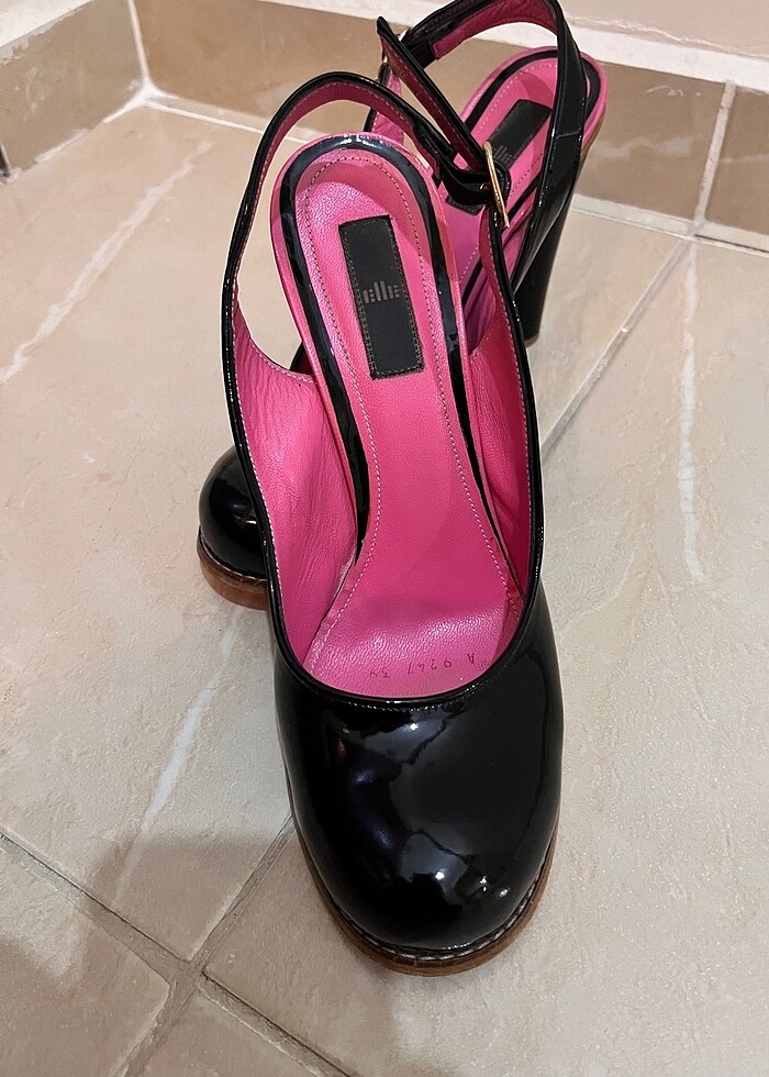 Siyah rugan topuklu ayakkabı - Görsel 2