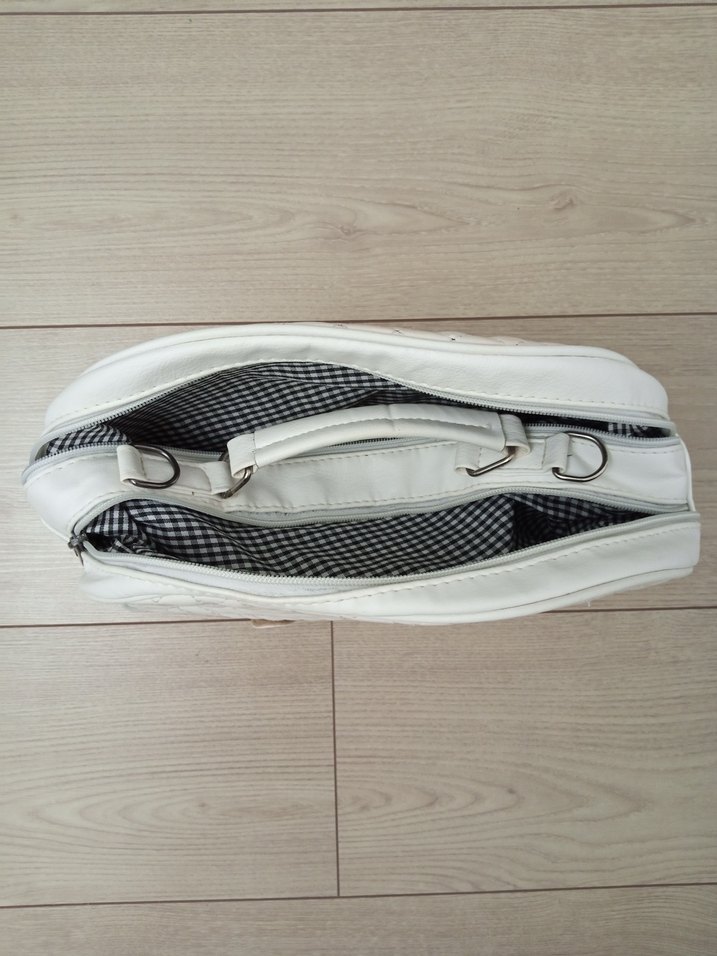 Kapitoneli el çantası - Görsel 3