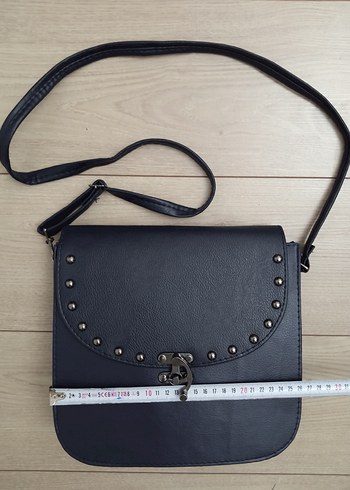 Zımba detaylı postacı çantası - Görsel 3