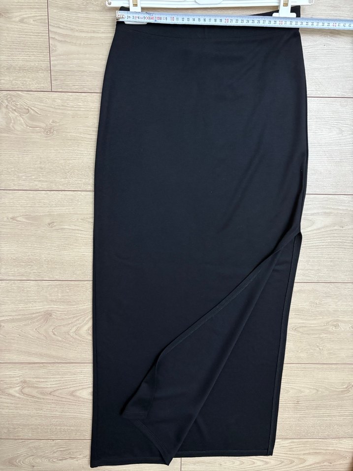 Batik yandan yırtmaçlı etek - Görsel 3