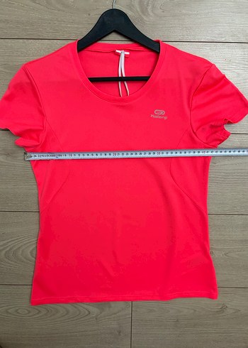 Decathlon hava alan sporcu tişörtü - Görsel 3