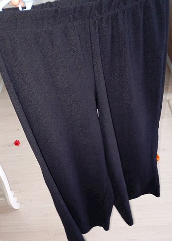 Siyah Pilili Kadın Kumaş Pantolon - Görsel 2