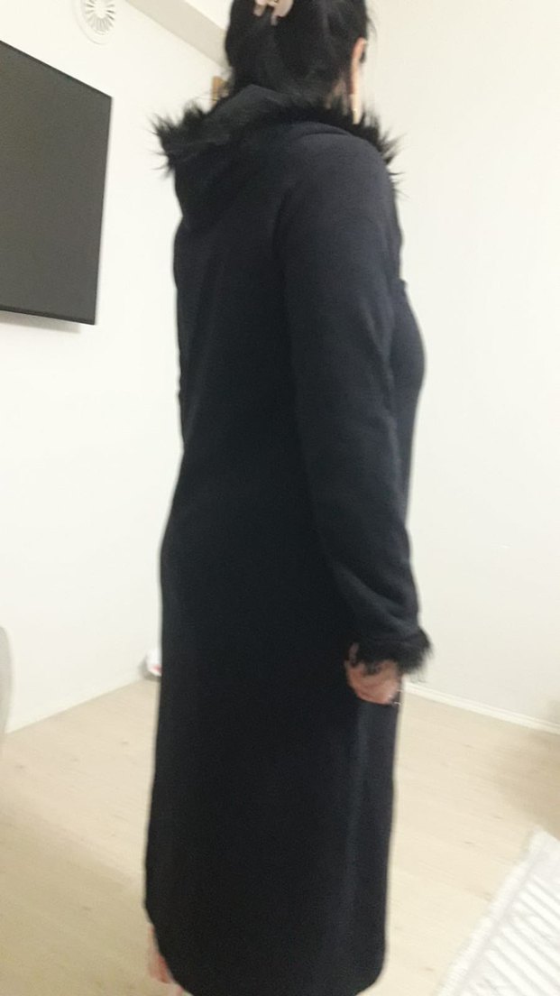 Siyah Uzun Kadın Kaban - Kürklü Detaylı - Görsel 5