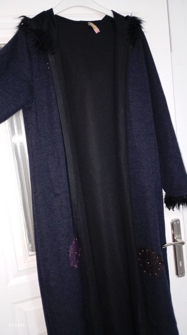 Siyah Uzun Kadın Kaban - Kürklü Detaylı - Görsel 2