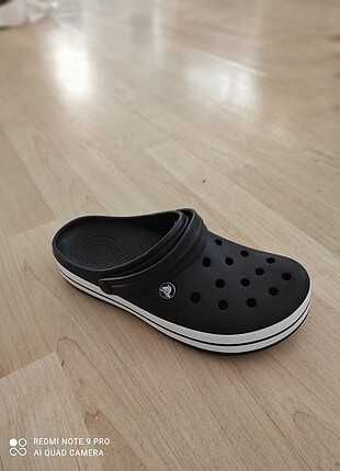 Crocs model terlik 