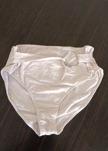 Beyaz Midi Kadın Külot bikini altı