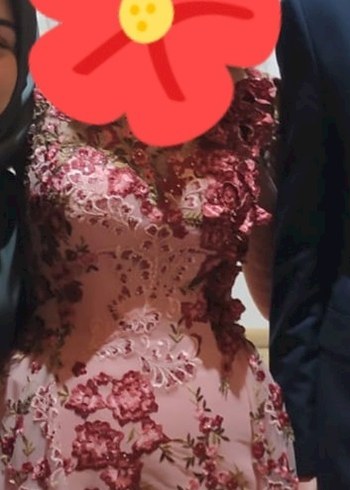 Pembe Drapeli Çiçek Desenli Uzun Kollu Uzun nişan elbisesi - Görsel 5