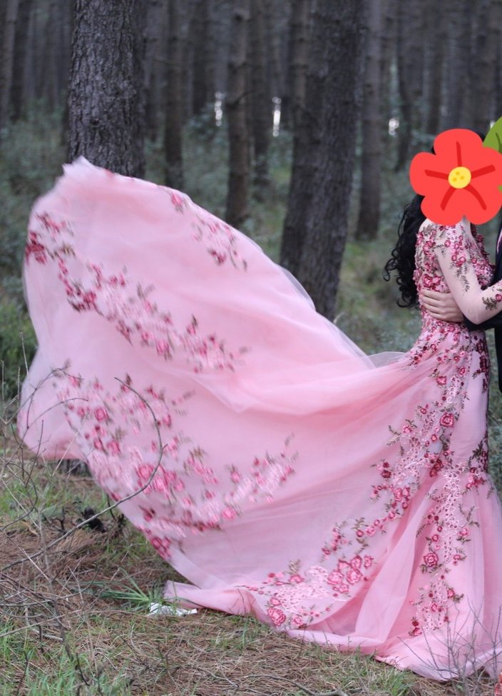 Pembe Drapeli Çiçek Desenli Uzun Kollu Uzun nişan elbisesi - Görsel 2