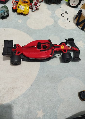 Kırmızı Oyuncak Yarış Arabası - Görsel 2