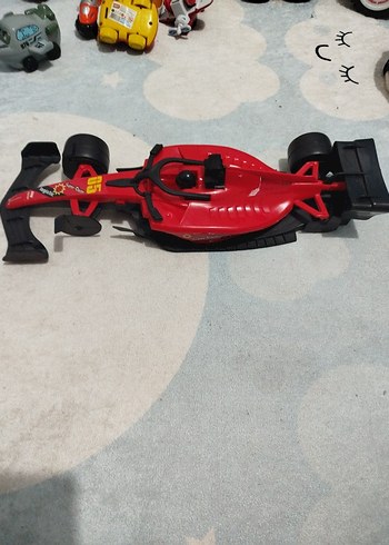 Kırmızı Oyuncak Yarış Arabası - Görsel 3