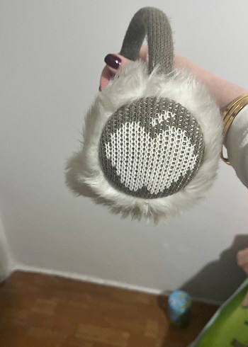 Beyaz Peluş Kulaklık - Görsel 3