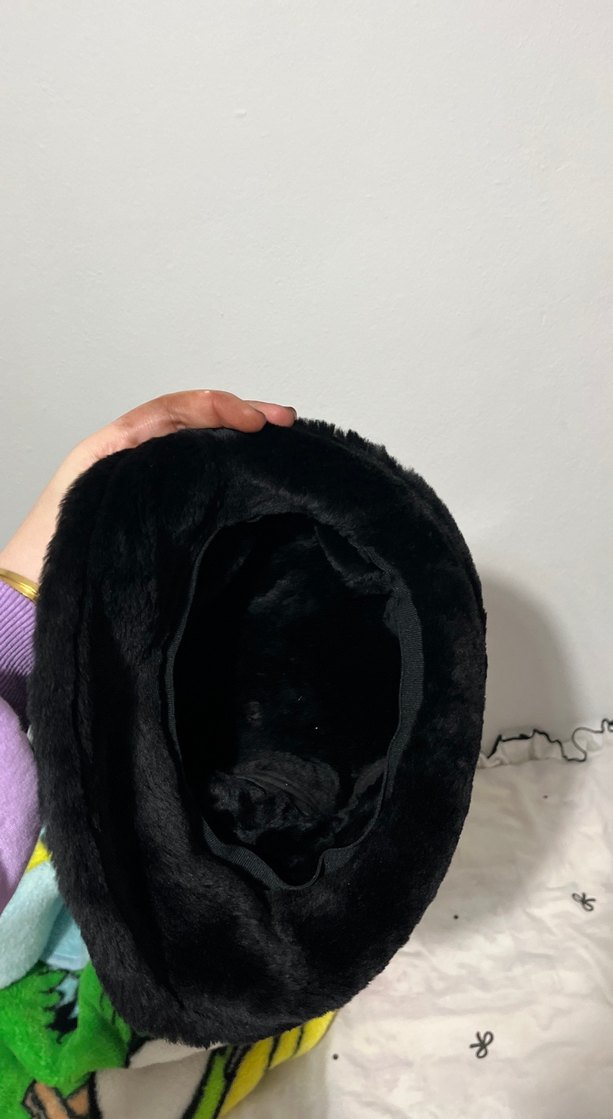 Kürk Detaylı Siyah Süet Kadın Şapka - Görsel 2