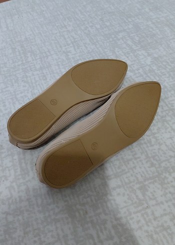 Bej Fiyonklu Minimalist Kadın babet - Görsel 2