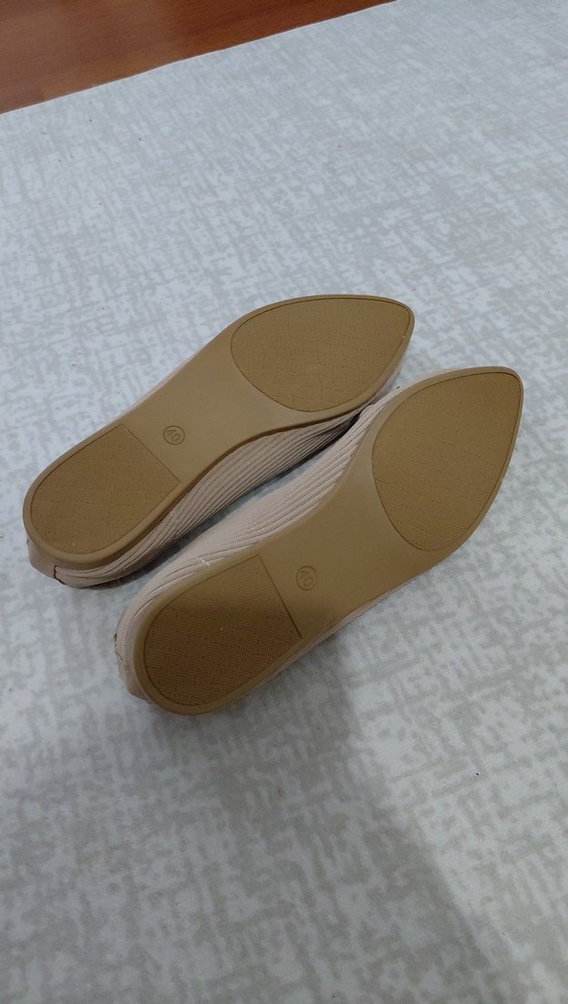 Bej Fiyonklu Minimalist Kadın babet - Görsel 2