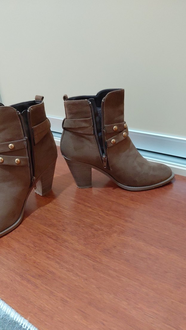 Kadın Kahverengi Süet Tokalı Topuklu Bot - Görsel 2