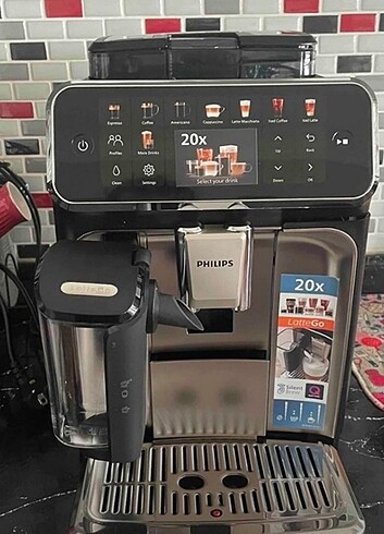Philips Philips LatteGo 5500 Serisi Tam Otomatik Kahve Makinesi