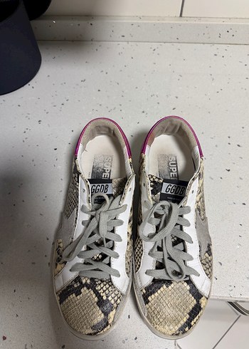 Golden Goose Deluxe ürünü