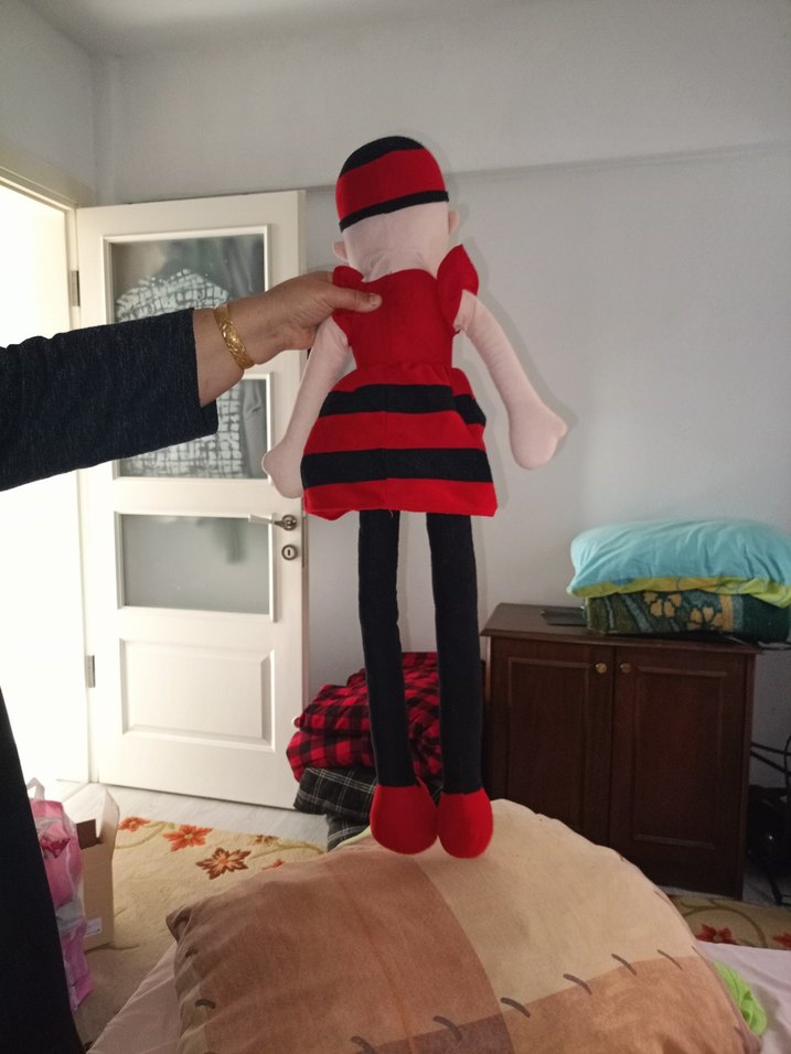 Kırmızı Siyah amigurumi 1 metrelik Bebek - Görsel 4