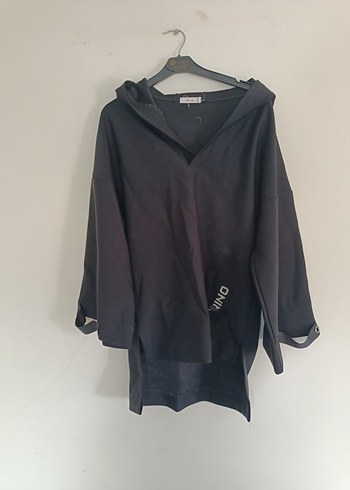 Siyah Kapüşonlu Uzun Kollu Salaş Sweatshirt