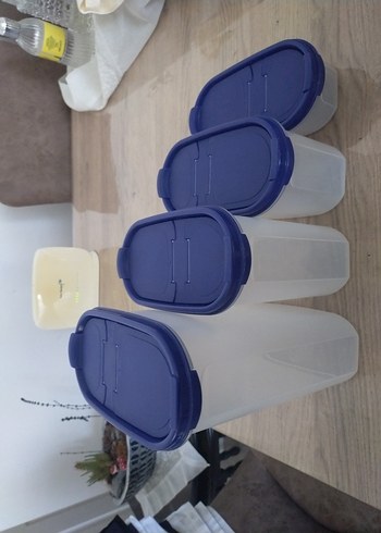 Tupperware Tupperware oval set