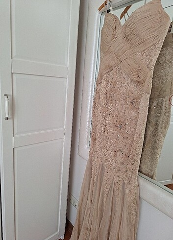 Ten rengi abiye elbise - Görsel 2