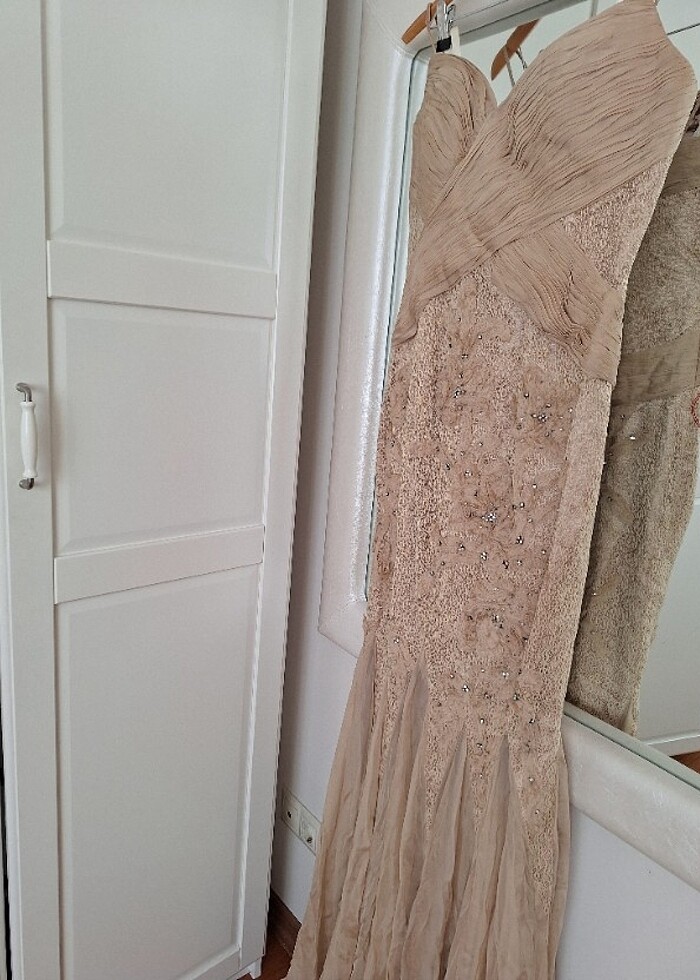 Ten rengi abiye elbise - Görsel 2