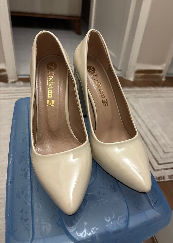 Topuklu ayakkabı - Görsel 3