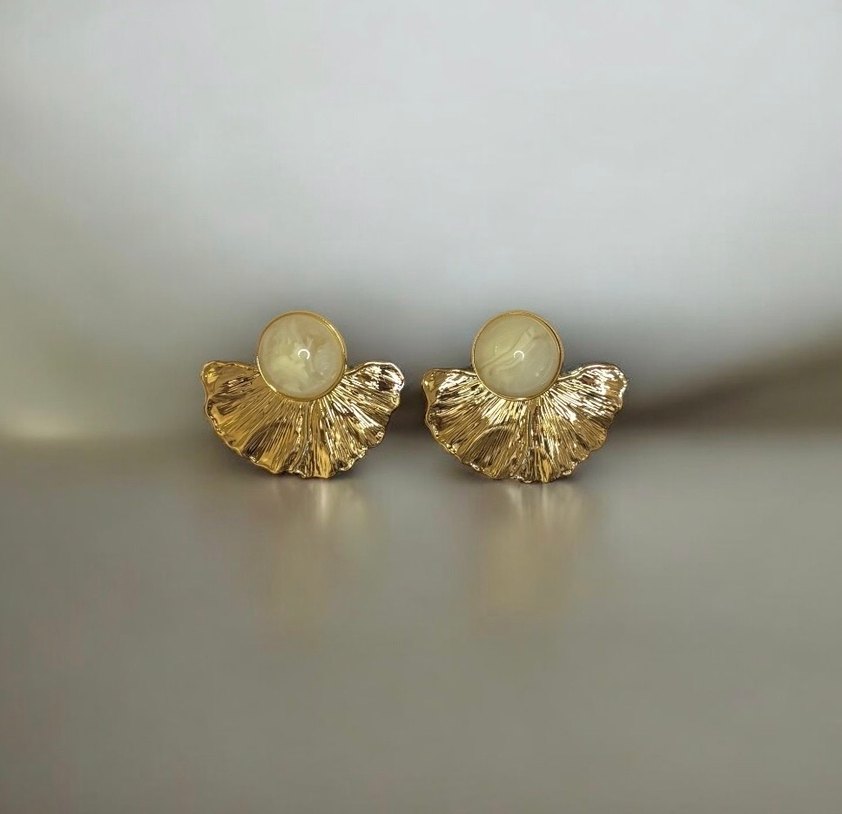 Vintage Düğmeli Yelpaze Gold Küpe - Görsel 4