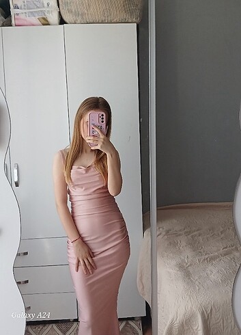 Diğer Saten pembe askılı elbise