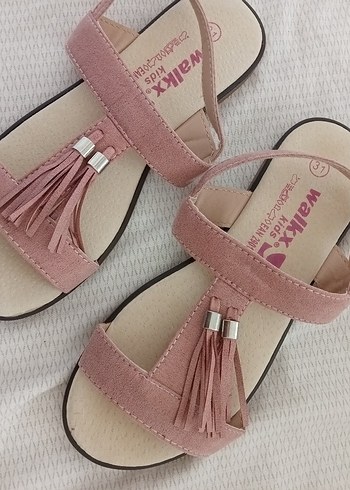 Pembe Süet Püsküllü Kız Sandalet